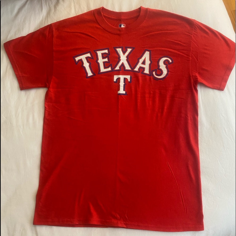 Red Texas Rangers T-Shirt - Medium (Brand new!)